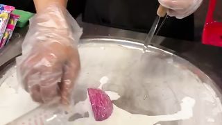 I TRIED THE CRAZIEST ICE CREAM IN THE WORLD!