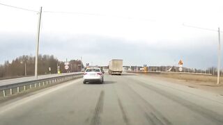 Deadly Carcrashes/funny compilation/Idiots at the wheel