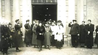 ЦАРИЦАТА  СЛЕД ПАНИХИДА  1939 Г