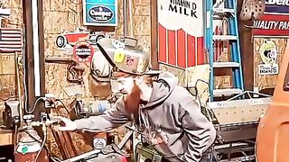 WELDING GAS #cooker #elecrticity #gas #fire #man #woman #subscribe #follow