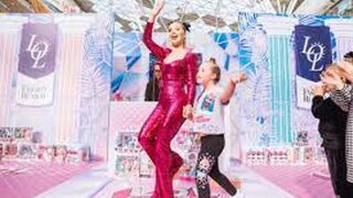 CATWALK WITH TOYS #travel #explore #instafood #funny #happiness #subscribe #follow