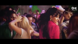Baiman_Dil_Bada_Beimaan___Mujhe_Toh_Teri_Lat_Lag_Gayi_Dance_Song___Race_2___Party_Song(1080p).