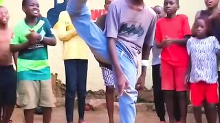 FLEXIBILITY ON REELS. #music #song #dancing #beats #dj #acrobatic #subscribe #follow.