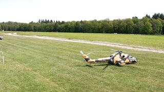 SUPERBE !!! DÉMO DE VOL D'HÉLICOPTÈRE À TURBINE ÉNORME RC MIL MI-24 SUPER HIND SCALE MODÈLE PAR BERND PÖTING.