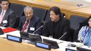 Leadarr Hotu Aisaa Ho Jiss Ko Dunyaan Pasand karti Ho