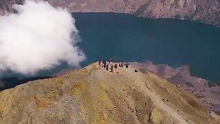 The Natural Beauty of Indonesia Mount Rinjani 2