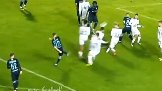 Mais c'est çà, free kicks top