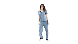 Fruit of the Loom Women's Short Sleeve Tee and Pant 2 Piece Sleep Pajama Set