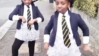 These Twins Murdered Kizz Daniel cough (odo)????????????❤???? #tiktok #challenge #tiktokvideo #shorts #tiktokusa