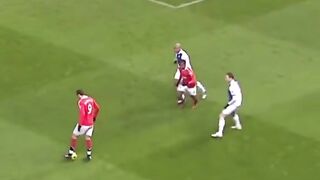 Berbatov 200IQ Goal ???? | #berbatov #football #fearron