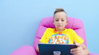 Vlad and Niki - Field Day Challenges with WWE Superstar