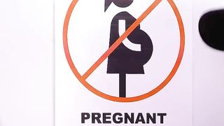 CRAZY SITUATIONS WHEN YOU'RE PREGNANT || Awesome ideas to prank your friends! ????