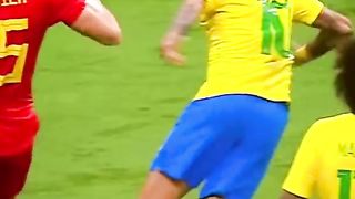 Neymar vs referee ????