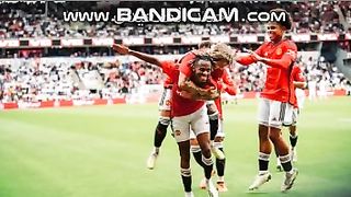 مانشستر يونايتد يهزم ليدز بثنائية وديا Manchester United