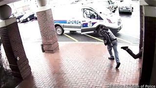 Surprise with old man trips Thief trying to escape