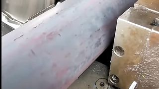 This machine cuts such a large round bar like cutting chocolate, very silky