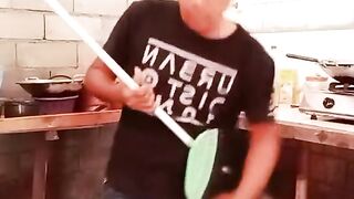 Tertawalah sebelum tertawa itu di larang