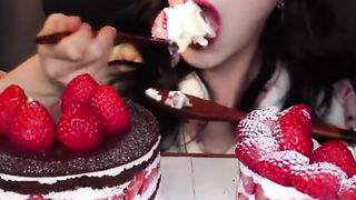 Mukbang strawberry cake