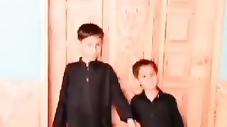 توتي مون تي ريس ڪندو هي جھان آ