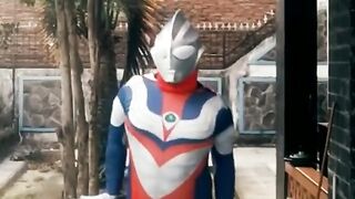 Ultramen joget