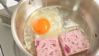 This Is Mie Yummy Spicy!