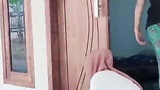 Tetangga masa gitu sih