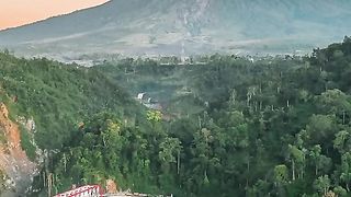 Keindahan Gunung Semeru Dari Jembatan Perak atau jembatan Curahkobokan