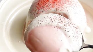 Melted Strawberry Pudding, Yummy!