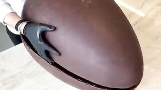 girafe-en-chocolat-cette-sculpture-en-chocolat-8-3ft-tall-100-est-ma-plus-grande-creation-encore.