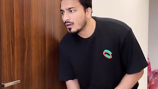 Baita Foun Sambhal Kay Rakho Kuch Bhi Hosakta hai6