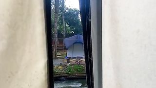 Kamping sambil nikmati keindahan alam