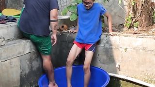 Dikerjain Sama Temen-Temennya
