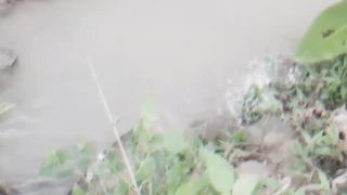 Memancing di sungai hiburan yh
