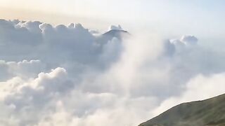 Mendaki gunung