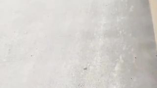 Mutumin bai sami aiki ba kuma ya sauko a kan titi