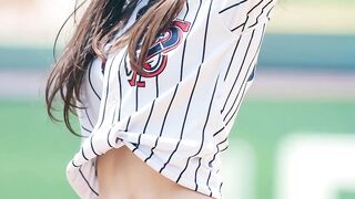 Baseball girls go crazy at Ai Lookbook