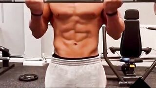 Tiger Shroff Hitting The Gym