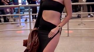 Taniya Chatterjee reached at airport
