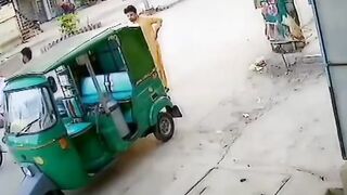 Chor ko sabaq sikha dia