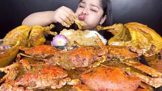SPICY MASALA CRABS CURRY WITH 2 SPICY WHOLE CHICKEN CURRY AND BASMATI RICE | INDIAN FOOD MUKBANG