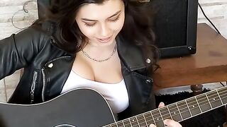 Queen _ Bohemian Rhapsody (guitar solo)