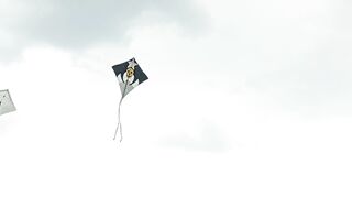 Kite flaying
