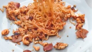 Instant noodle dishes are usually restaurant dishes