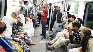 Funny video spot me bhai log 255