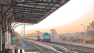 naik kereta
