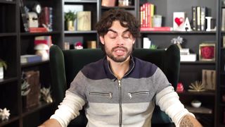 How To Approach A Woman The Right Way