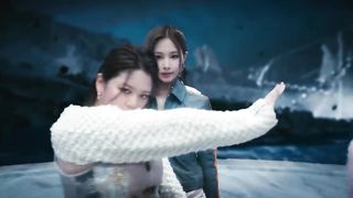 TWICE "SET ME FREE"