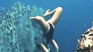 Free jump underwater