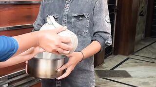 Jaisyy Karni Waisy Bharni Milawat Aor Nakli Noot