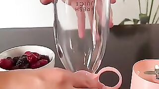 Mini juicer